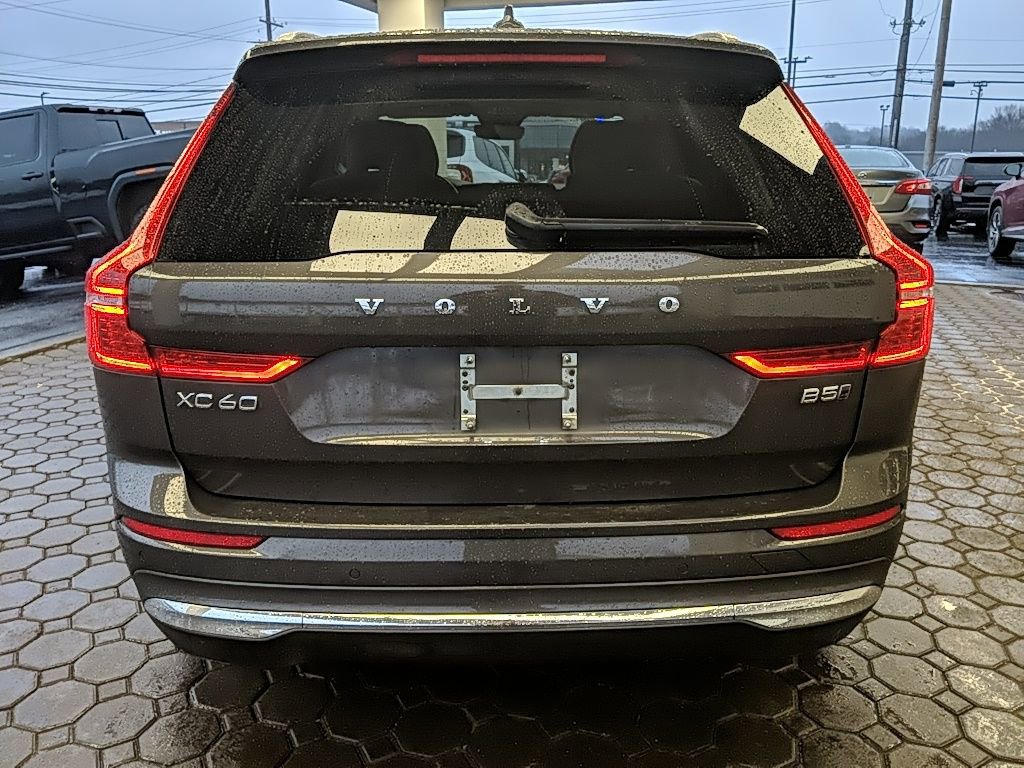 Used 2022 Volvo XC60 B5 Inscription w/ Advanced Package image 6