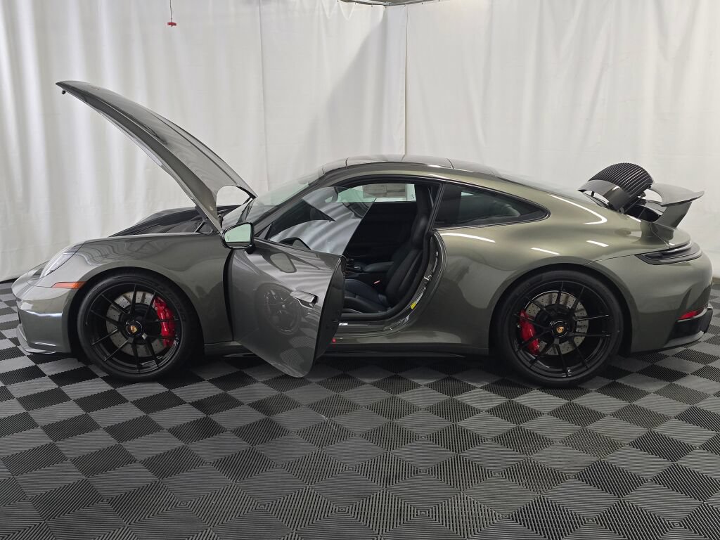 New 2026 Porsche 911 Carrera GTS RWD image 12