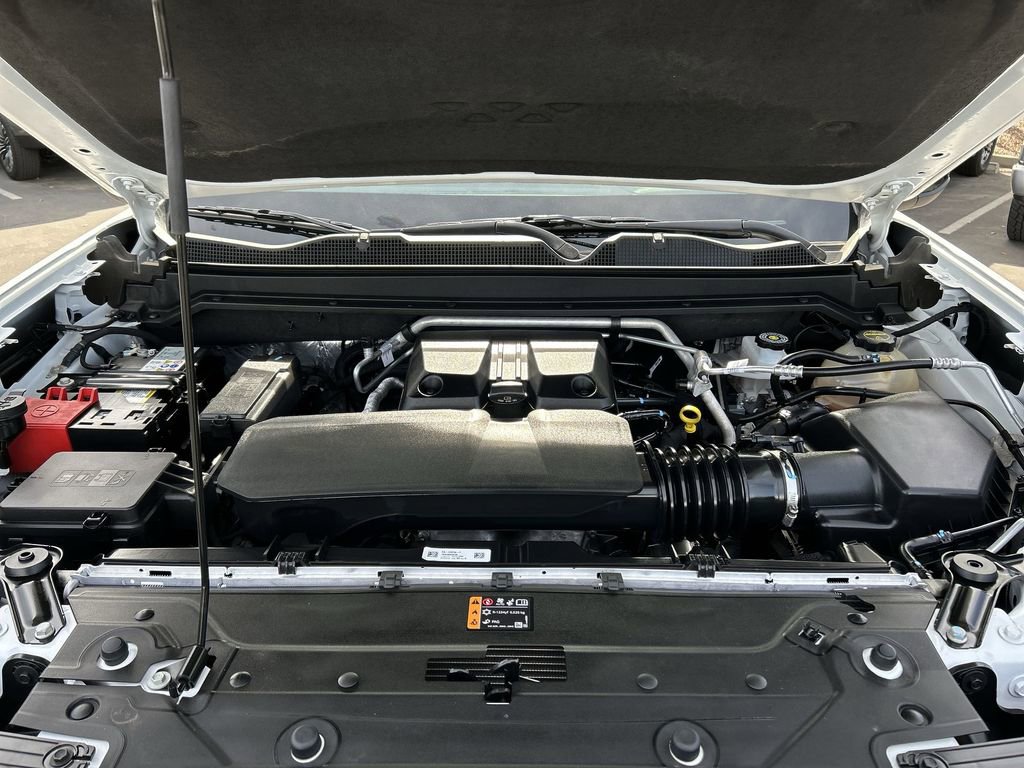 Used 2025 GMC Canyon Elevation image 29