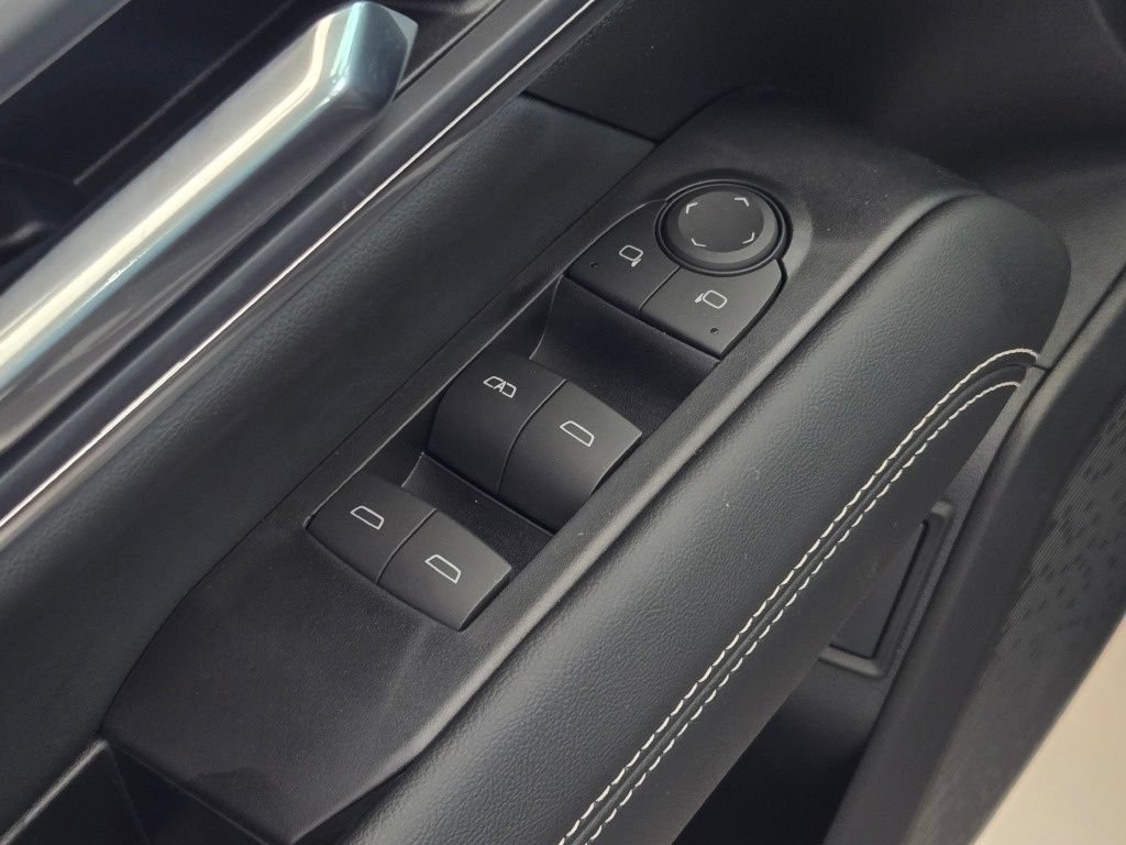 New 2027 GMC Terrain Elevation w/ Elevation Premium Package AWD/4WD image 30