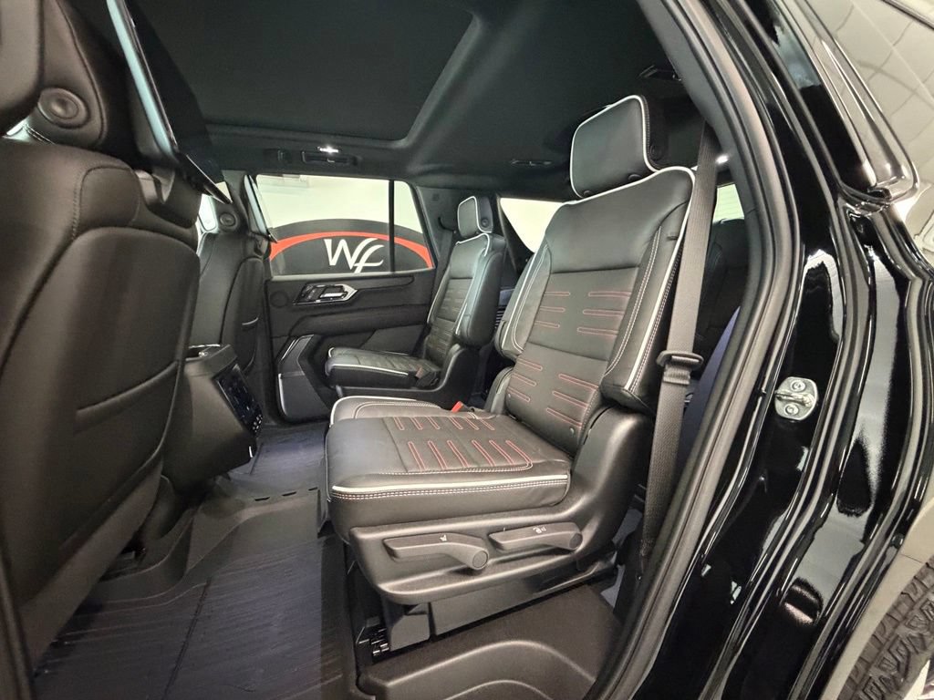 New 2026 GMC Yukon AT4 Ultimate w/ LPO, Floor Liner Package AWD/4WD image 7