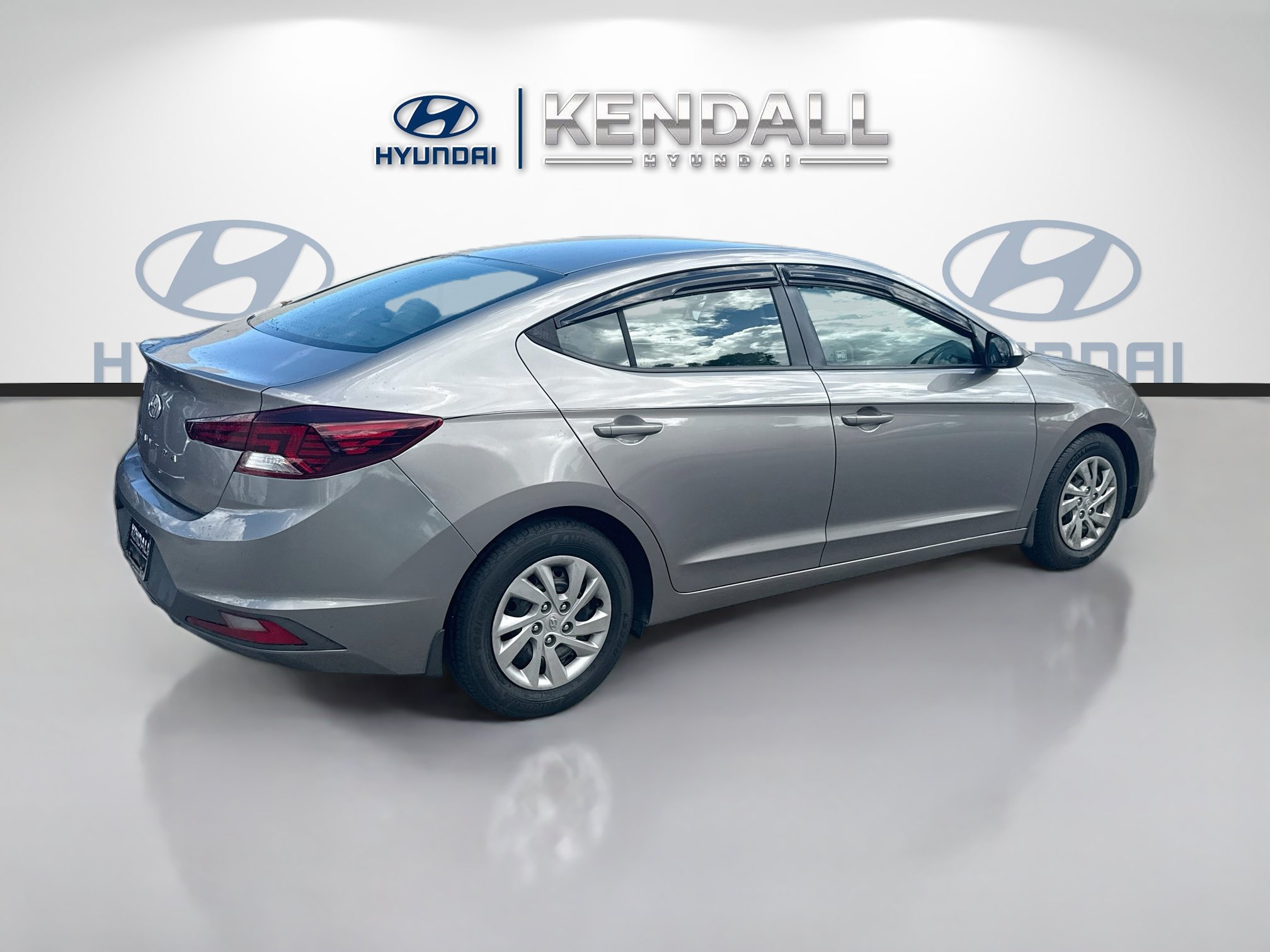 Used 2020 Hyundai Elantra SE FWD image 6