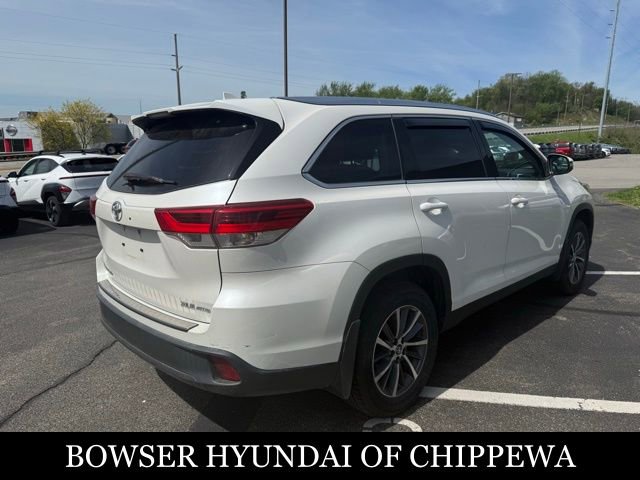 Used 2019 Toyota Highlander XLE AWD/4WD image 8