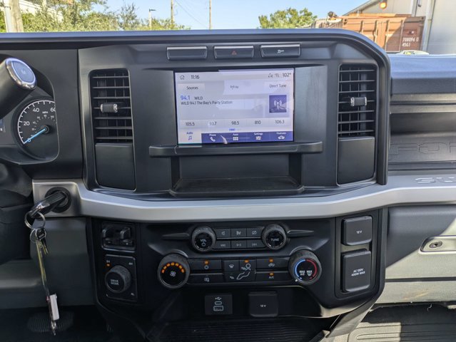 Used 2023 Ford F550 4x4 Regular Cab Super Duty image 18