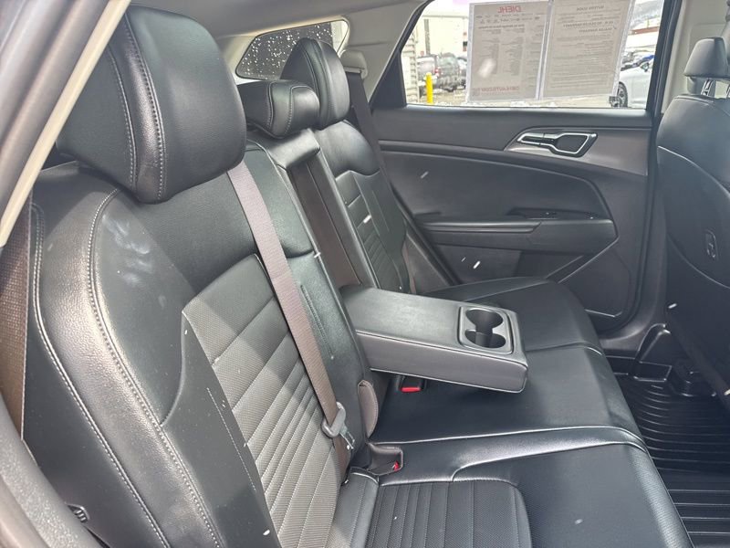 Used 2023 Kia Sportage SX Prestige image 14