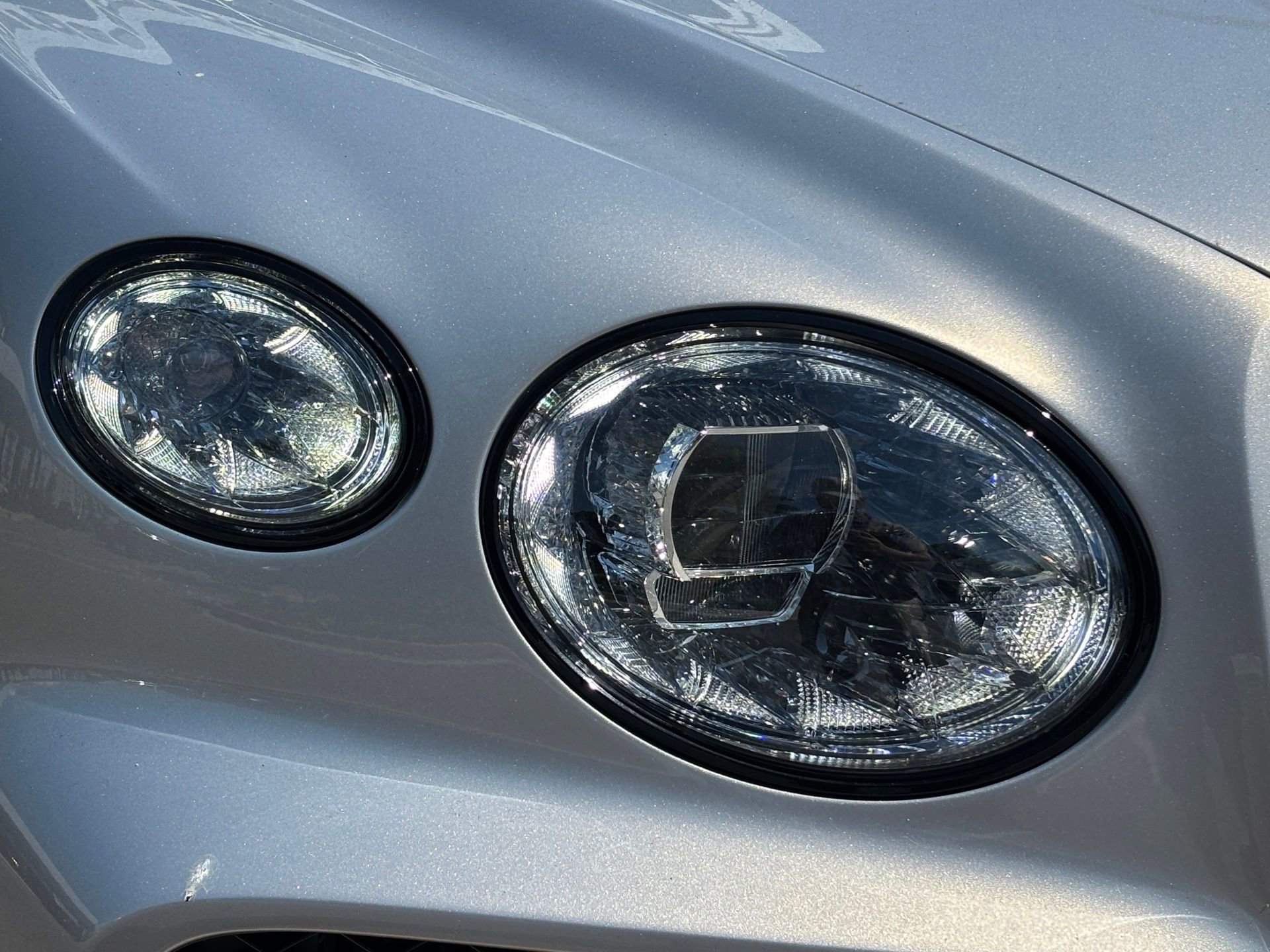 New 2025 Bentley Bentayga image 9