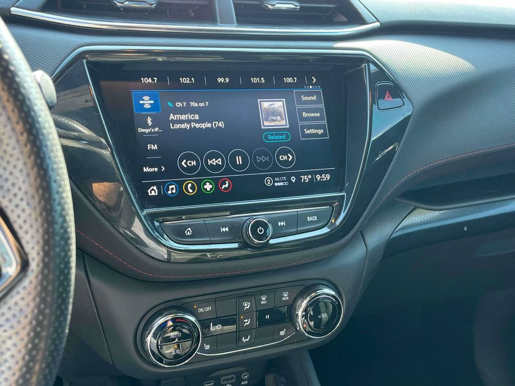 Used 2022 Chevrolet TrailBlazer RS w/ Technology Package FWD image 21