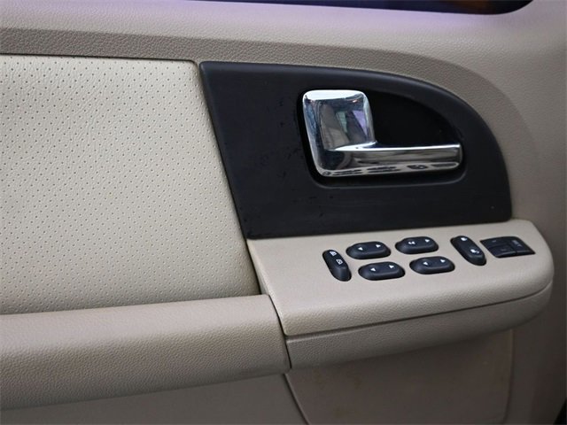Used 2005 Ford Expedition Eddie Bauer image 22