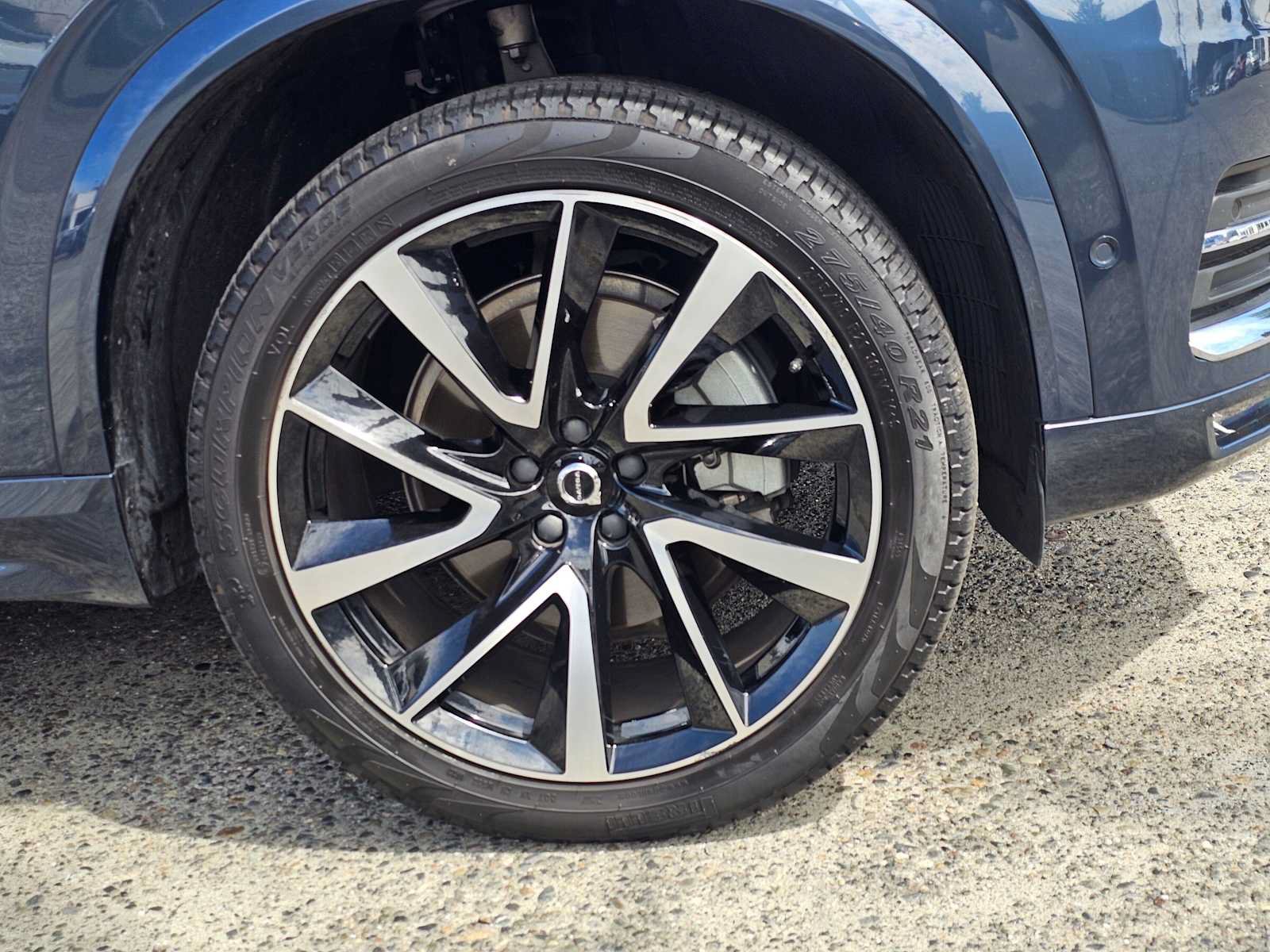Certified 2024 Volvo XC90 B6 Plus w/ Protection Package Premier AWD/4WD image 9