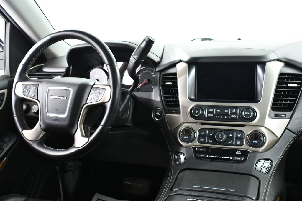 Used 2017 GMC Yukon XL Denali w/ Open Road Package AWD/4WD image 8