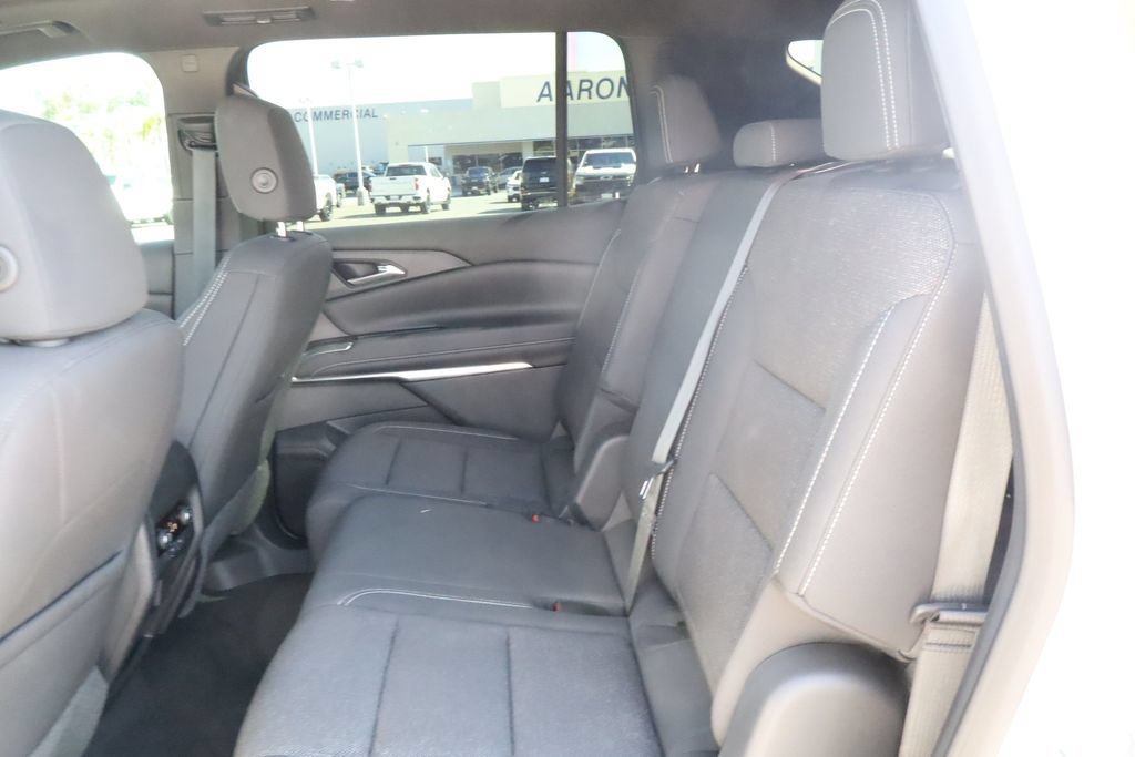 Used 2025 Chevrolet Traverse LT w/ Sun and Wheel Package FWD image 33