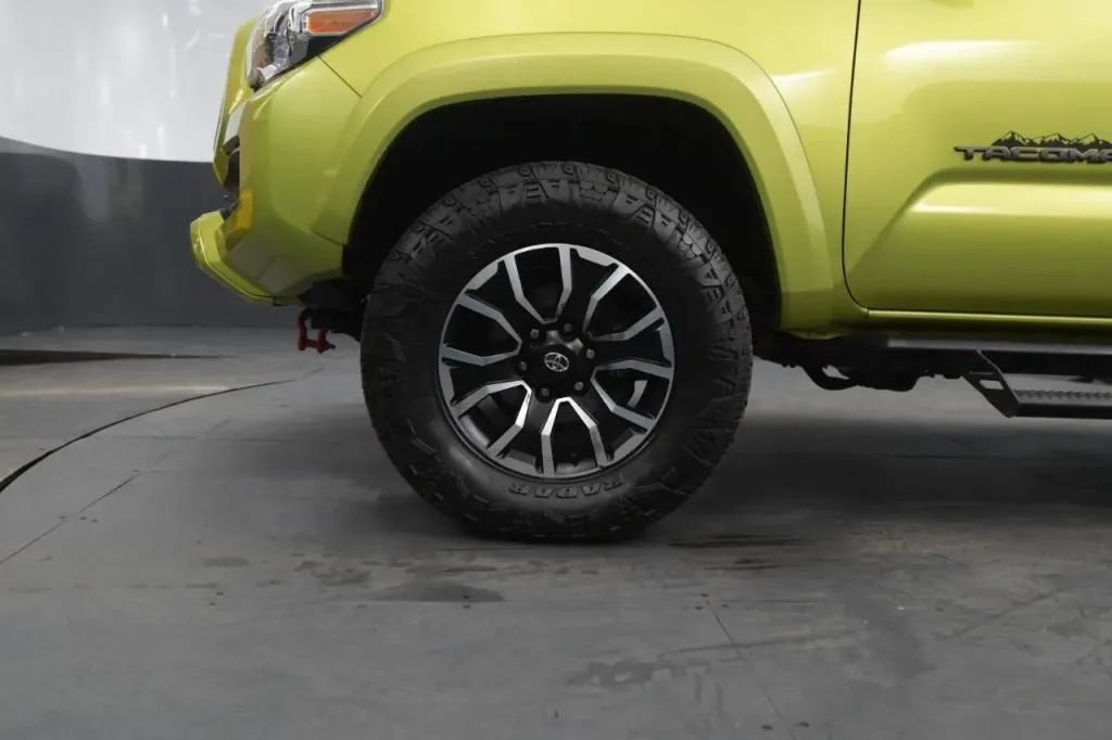 Used 2023 Toyota Tacoma TRD Sport w/ TRD Premium Sport Package AWD/4WD image 11