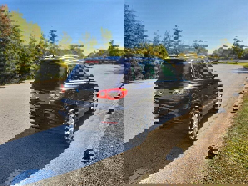 Used 2011 Volkswagen Tiguan SE image 7