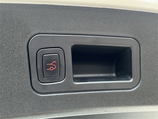 Used 2015 Tesla Model S 85 image 20