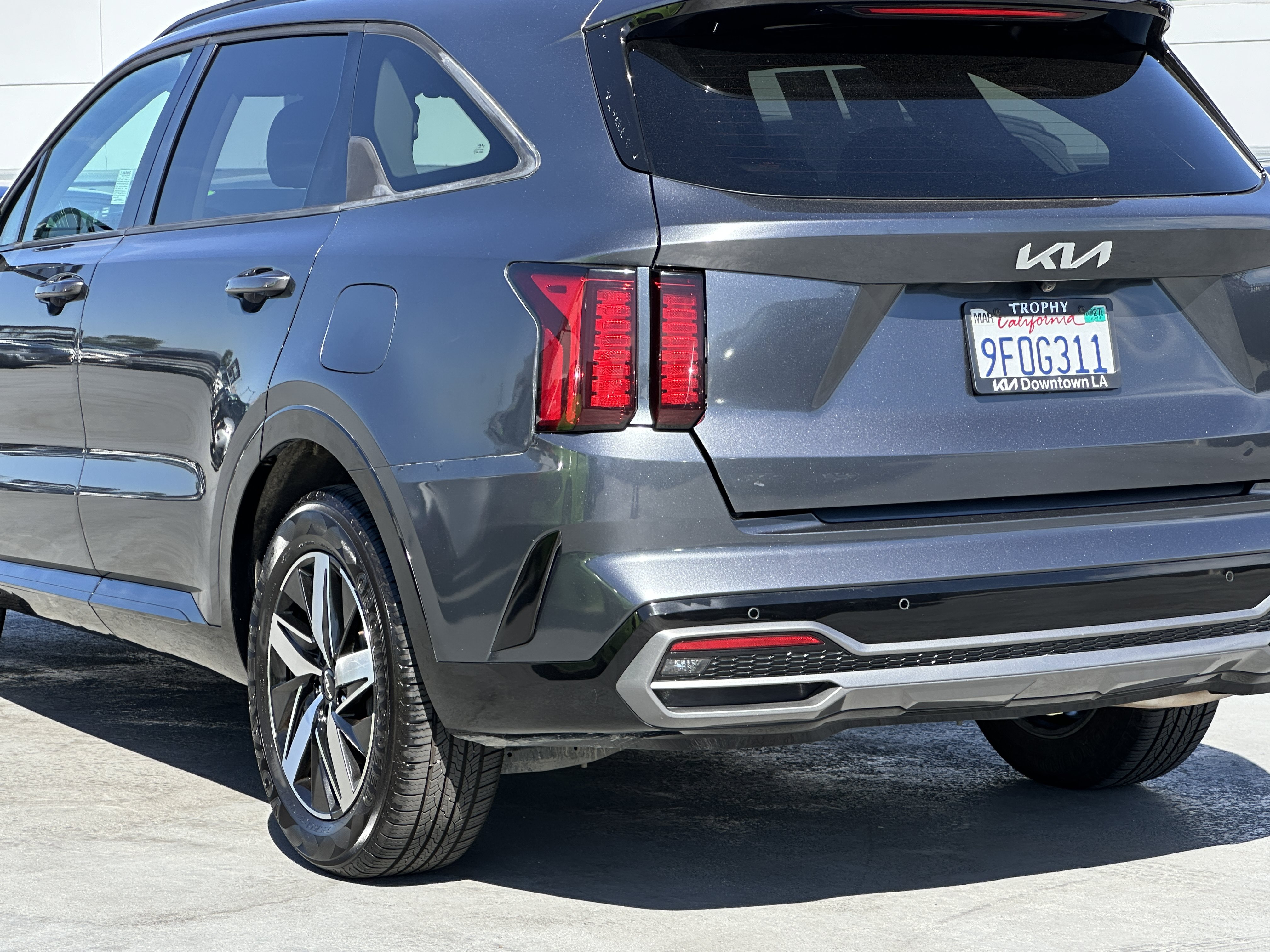Certified 2023 Kia Sorento S FWD image 5