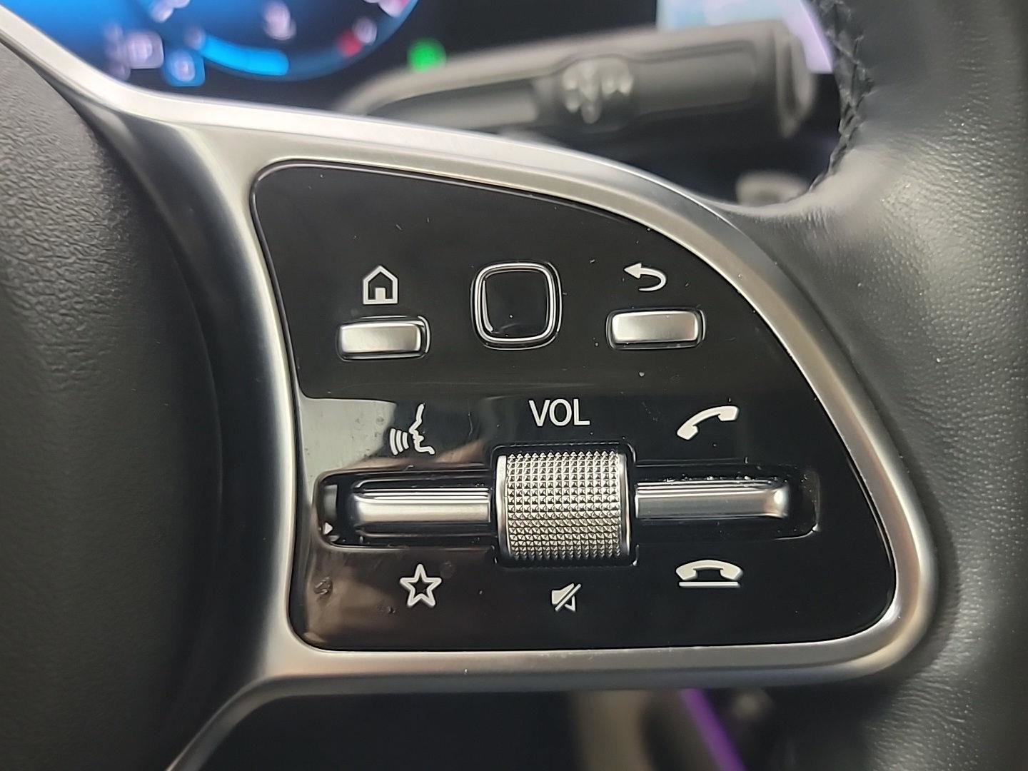 Used 2022 Mercedes-Benz GLA 250 4MATIC image 23