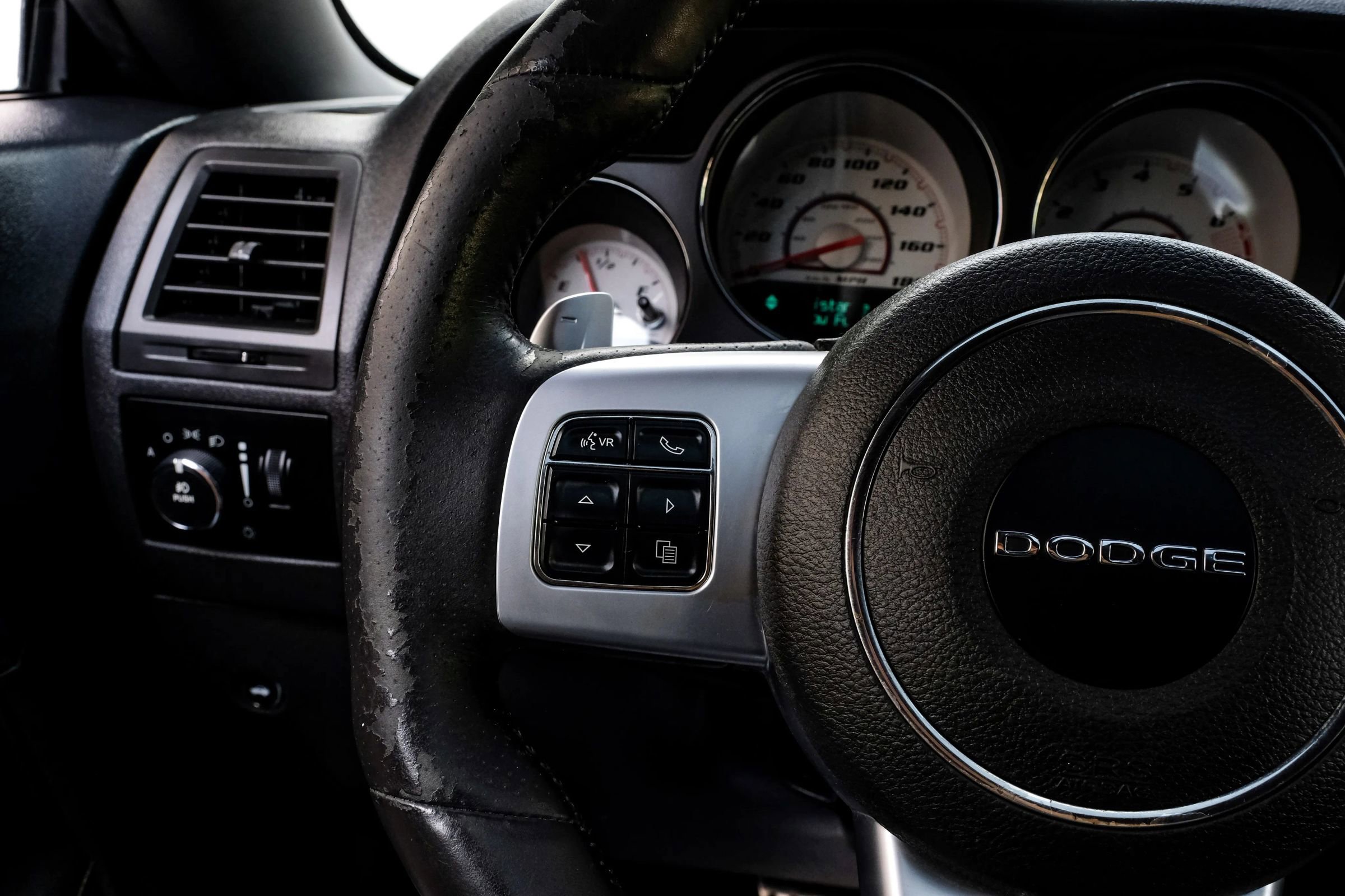 Used 2013 Dodge Challenger SRT8 w/ Harman Kardon Audio Group RWD image 28