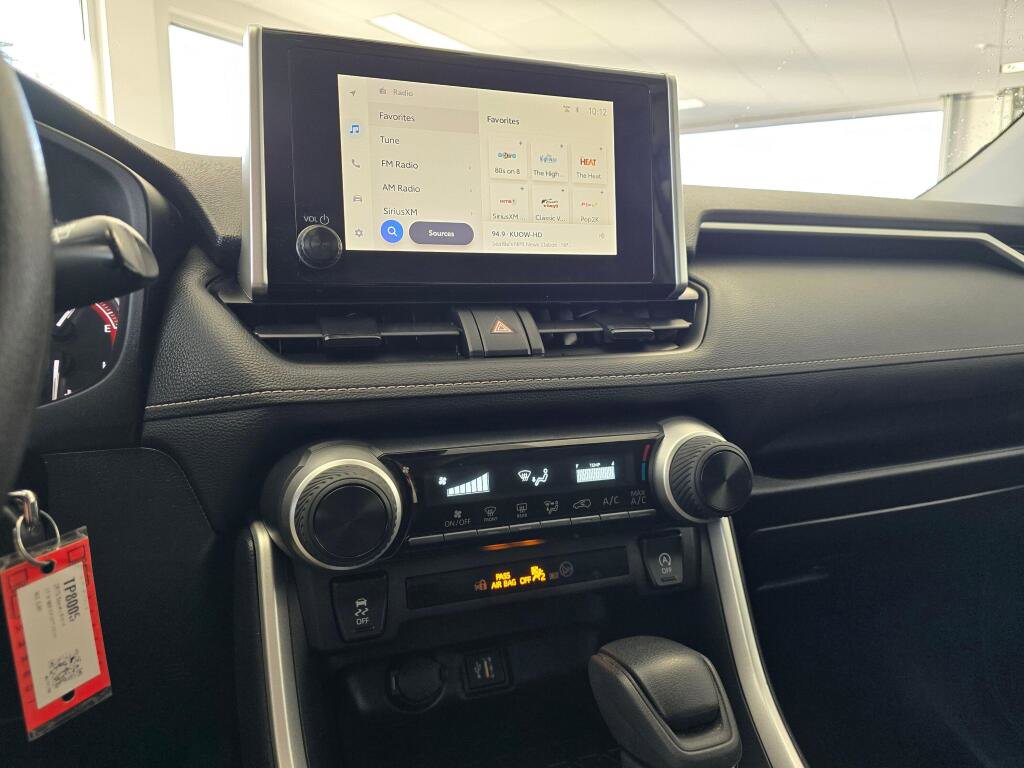 Used 2025 Toyota RAV4 LE image 29