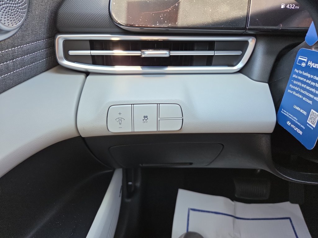 New 2026 Hyundai Elantra Limited FWD image 20