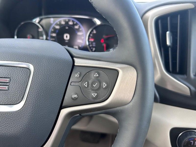 Used 2024 GMC Terrain Denali image 13