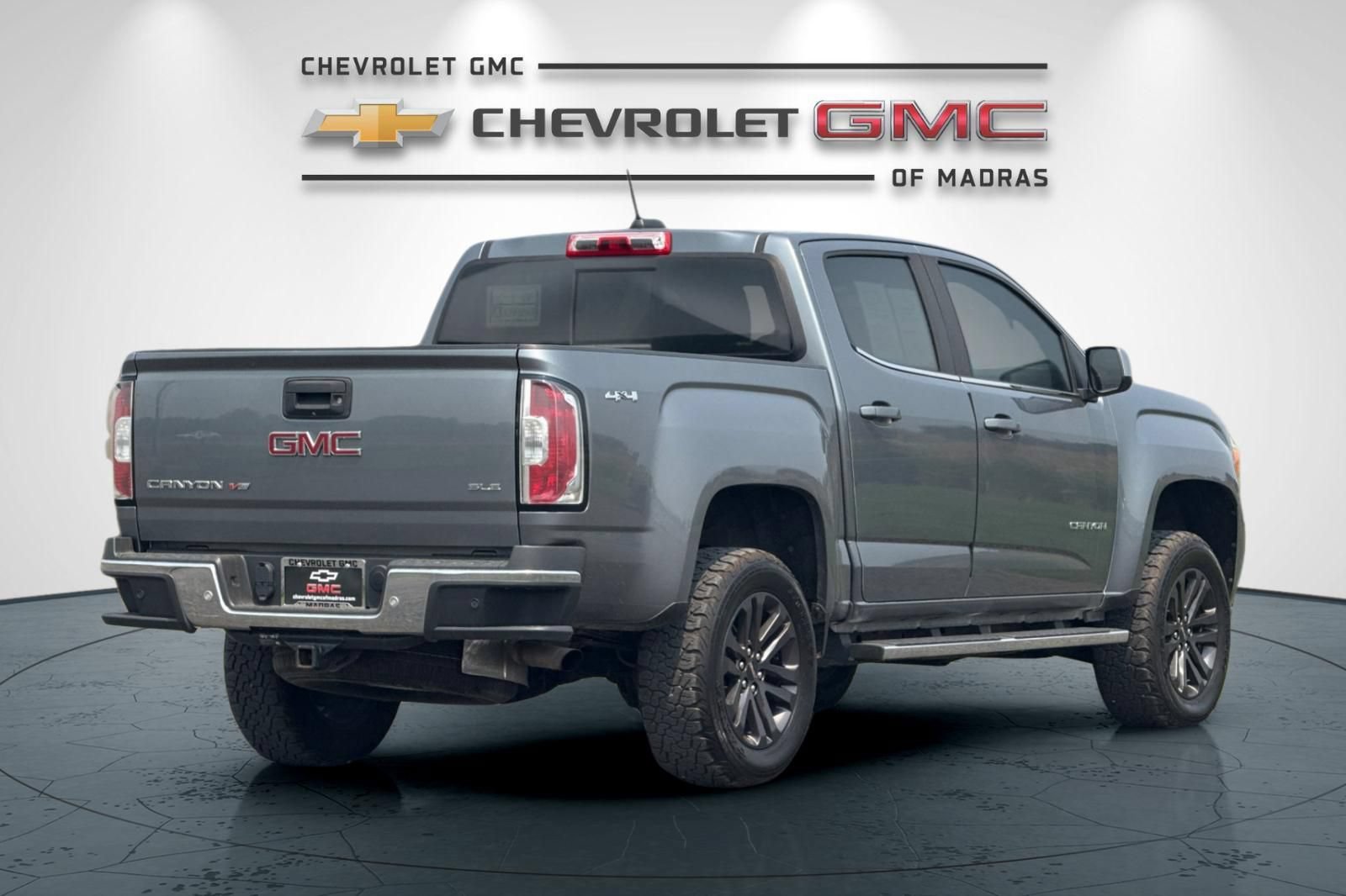 Used 2020 GMC Canyon SLE w/ Elevation Edition AWD/4WD image 3
