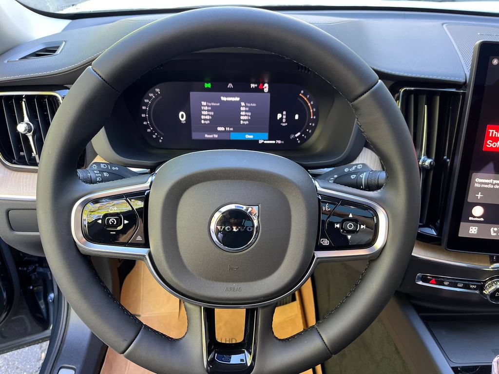 New 2026 Volvo XC60 B5 Ultra w/ Protection Package Premier AWD/4WD image 11