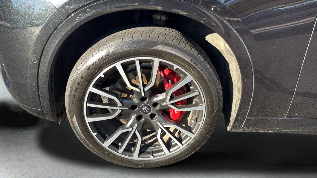 Used 2023 Maserati Grecale GT AWD/4WD image 16