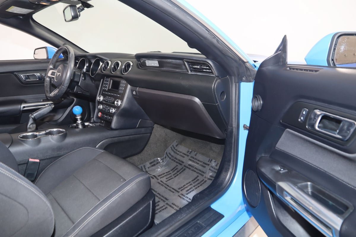 Used 2017 Ford Mustang Convertible RWD image 47