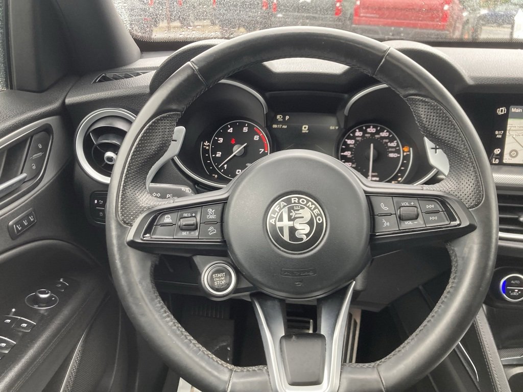 Used 2022 Alfa Romeo Stelvio Veloce image 12
