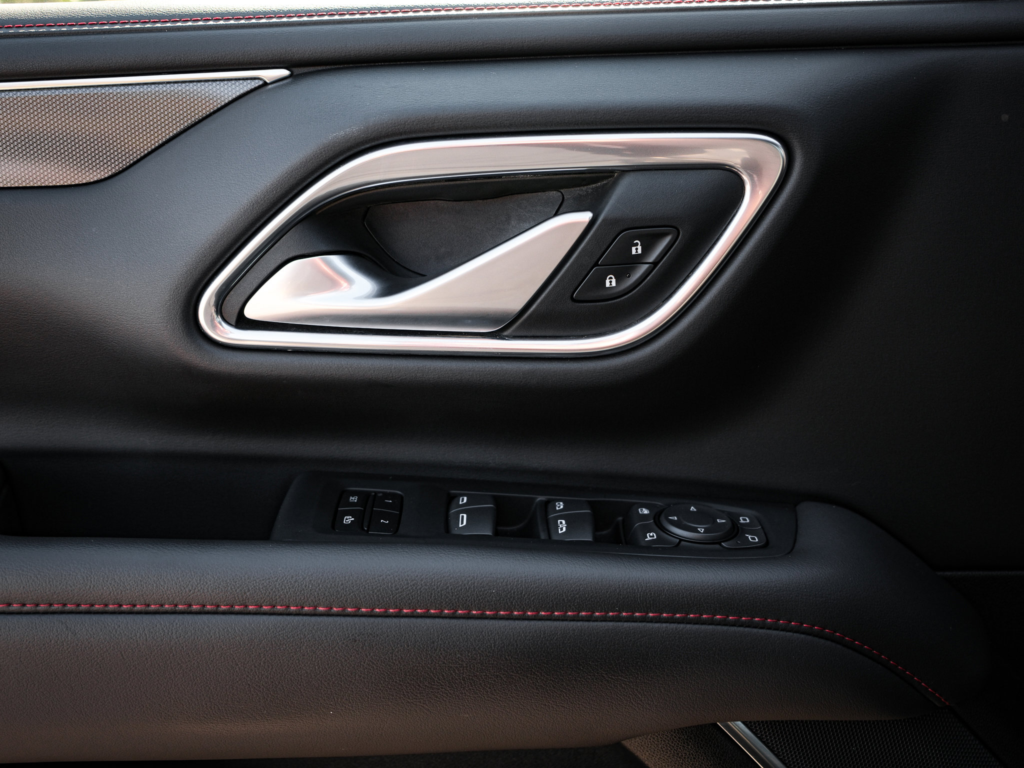 Used 2022 Chevrolet Tahoe RST w/ Luxury Package image 15