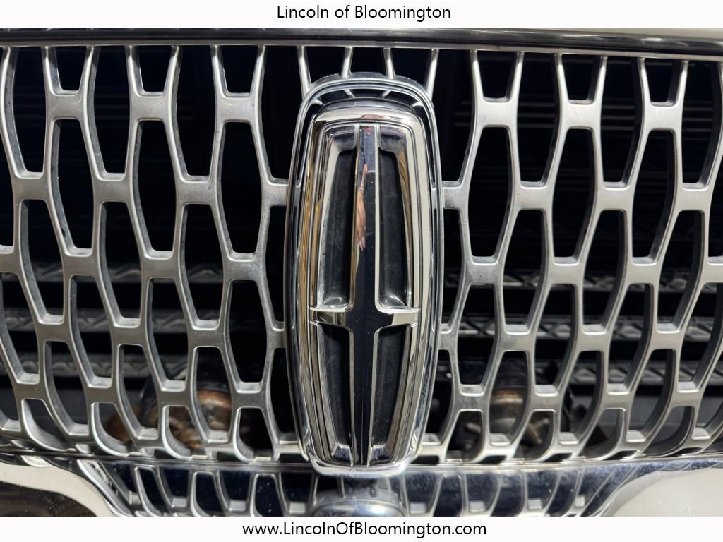 Used 2019 Lincoln Nautilus Reserve image 10
