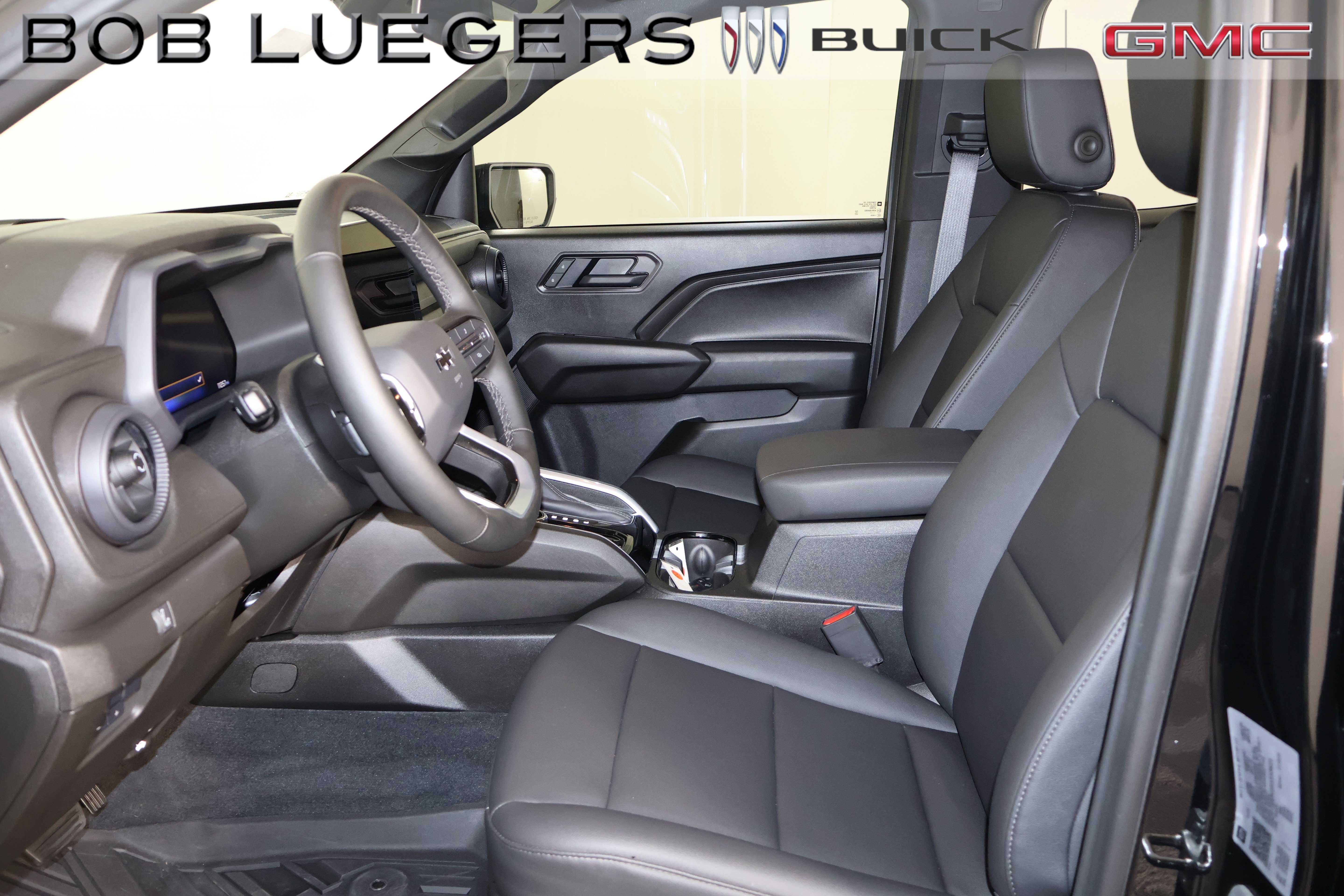 Certified 2025 Chevrolet Colorado Trail Boss AWD/4WD image 9