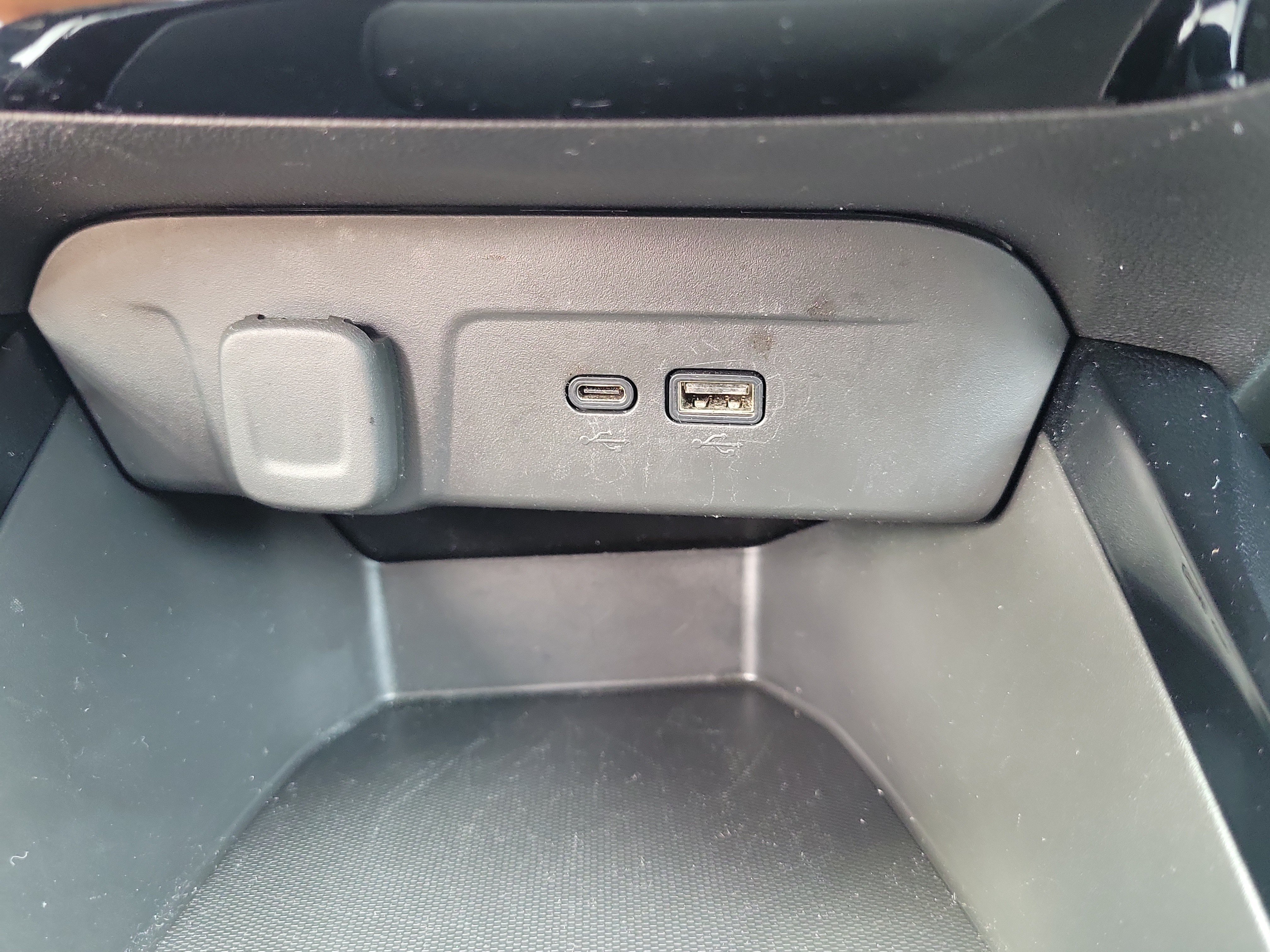 Used 2025 Chevrolet Trax LT FWD image 28