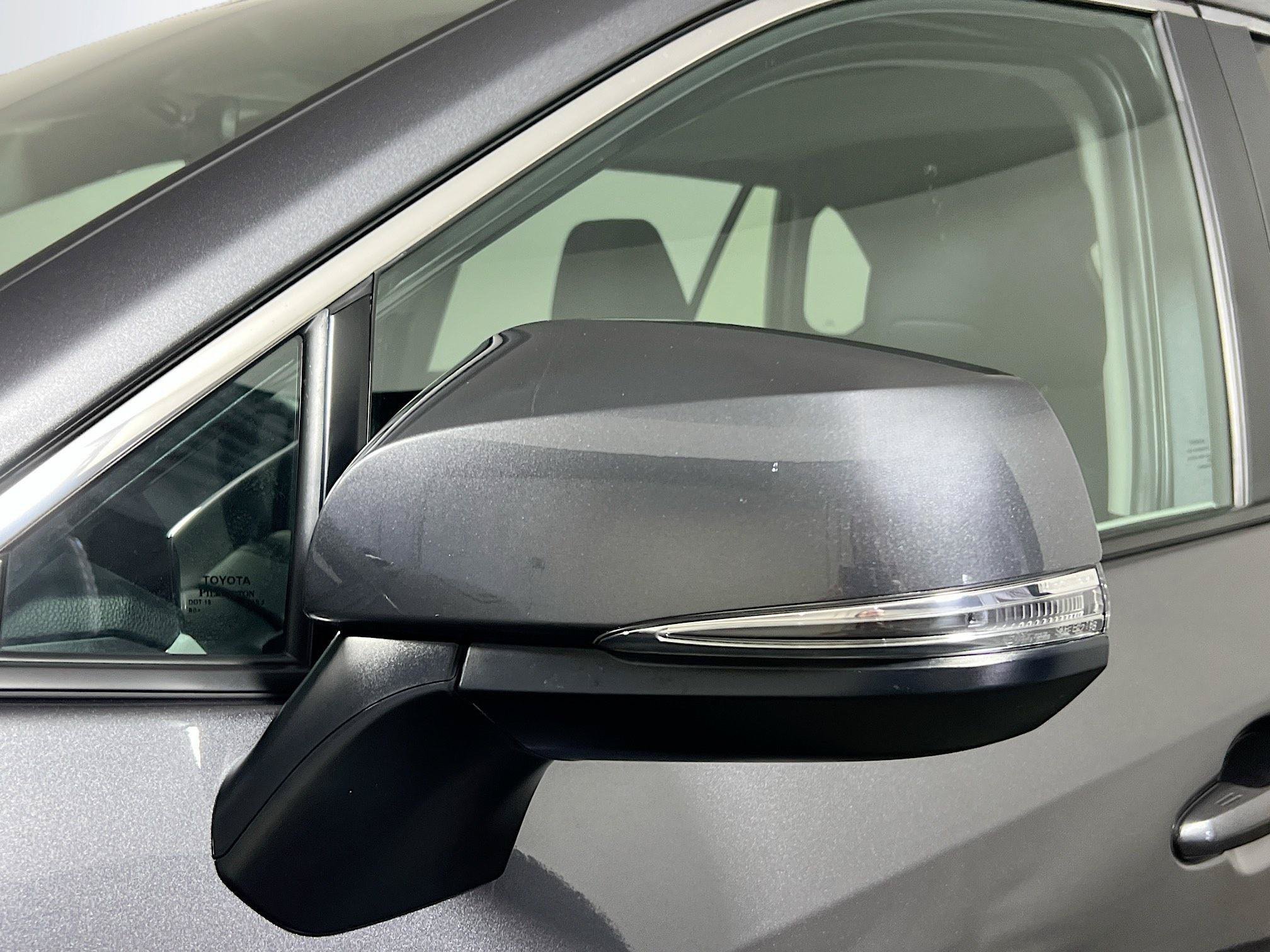 Used 2025 Toyota RAV4 XLE w/ Convenience Package FWD image 12
