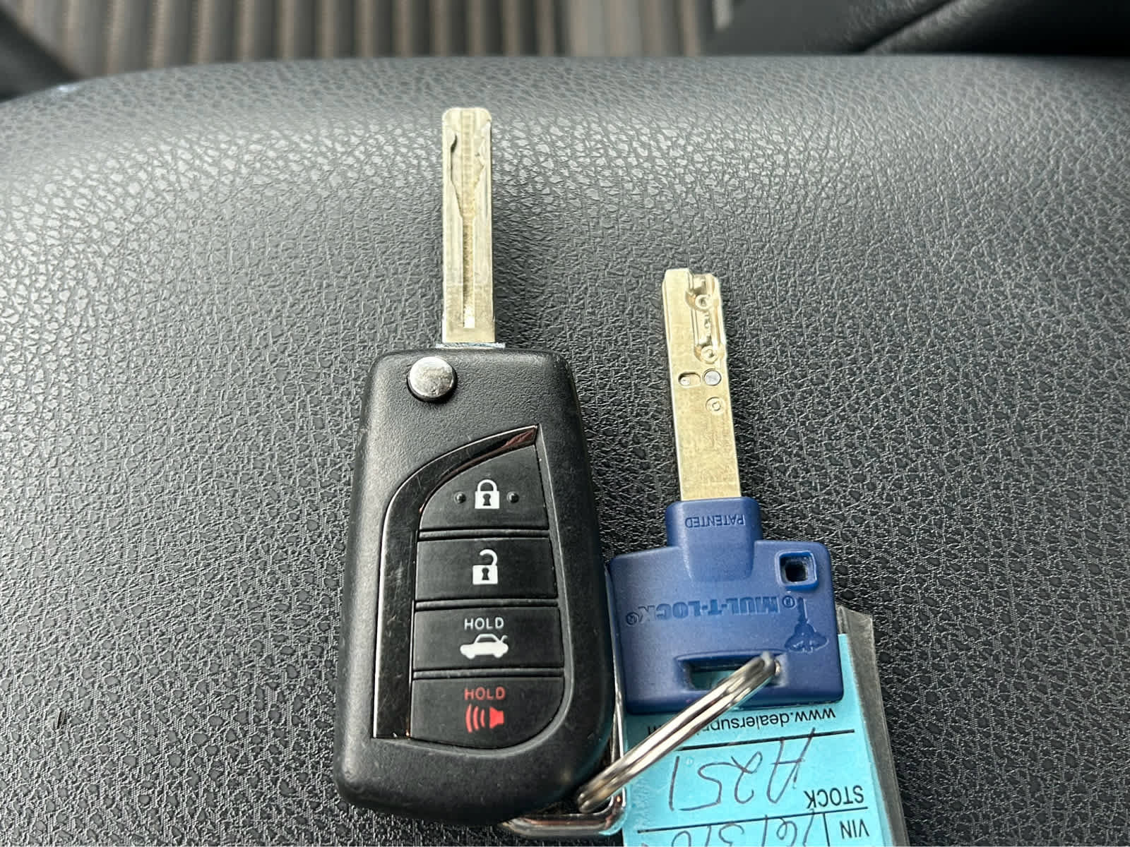 Used 2023 Toyota Camry SE image 33