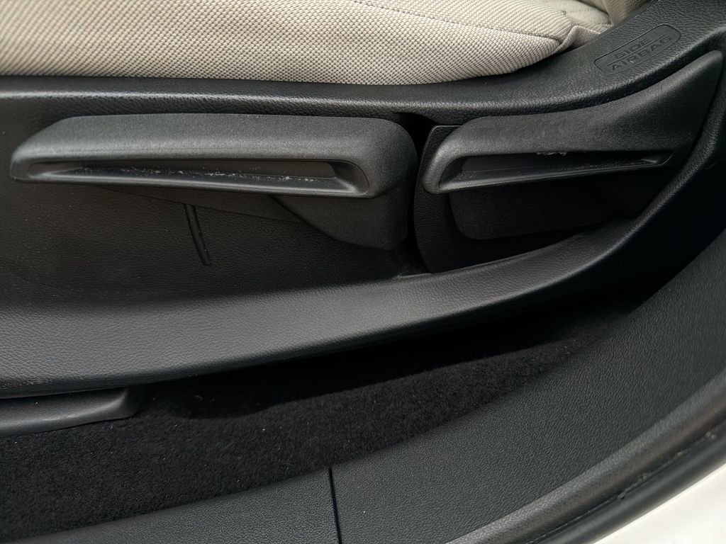 Used 2024 Honda HR-V LX image 14