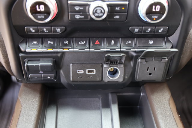Used 2020 GMC Sierra 1500 SLT RWD image 23