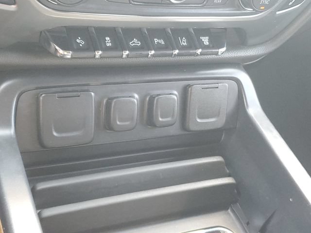 Used 2015 Chevrolet Silverado 2500 LTZ w/ Duramax Plus Package AWD/4WD image 32