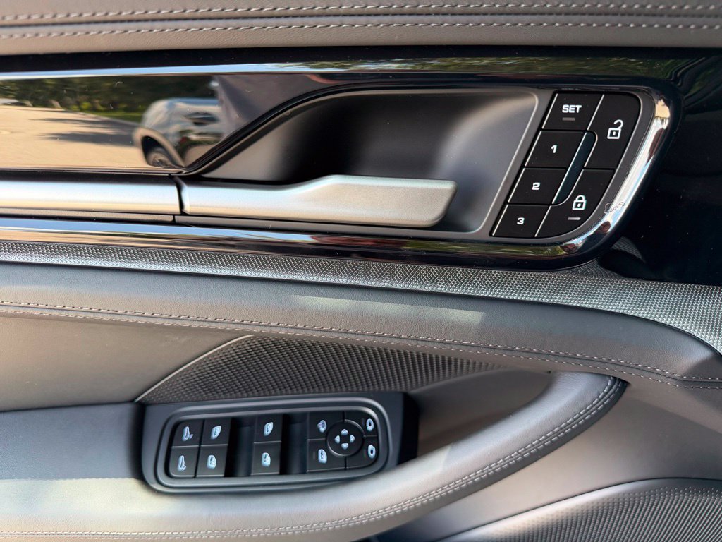 New 2026 Porsche Panamera RWD image 7