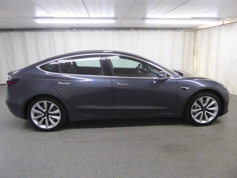 Used 2018 Tesla Model 3 Long Range RWD image 8