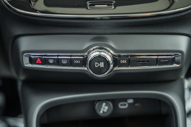 New 2026 Volvo XC40 B5 Core w/ Protection Package Premier AWD/4WD image 24