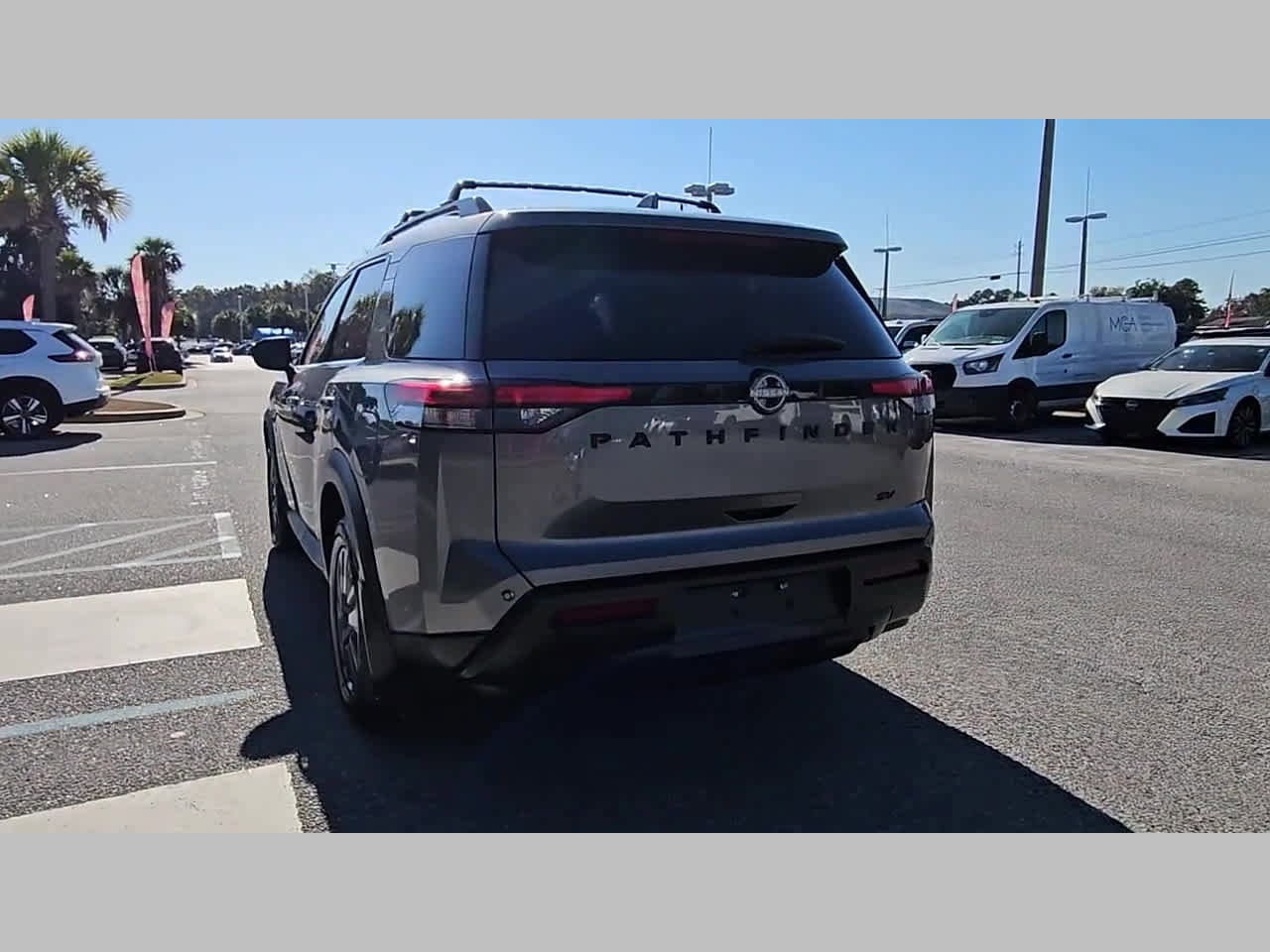 Used 2022 Nissan Pathfinder SV w/ SV Black Package image 29