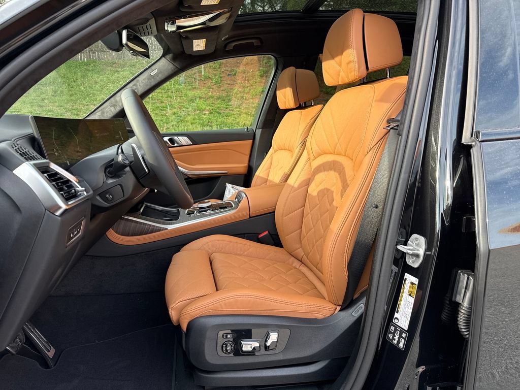 New 2026 BMW X7 xDrive40i w/ M Sport Package AWD/4WD image 10