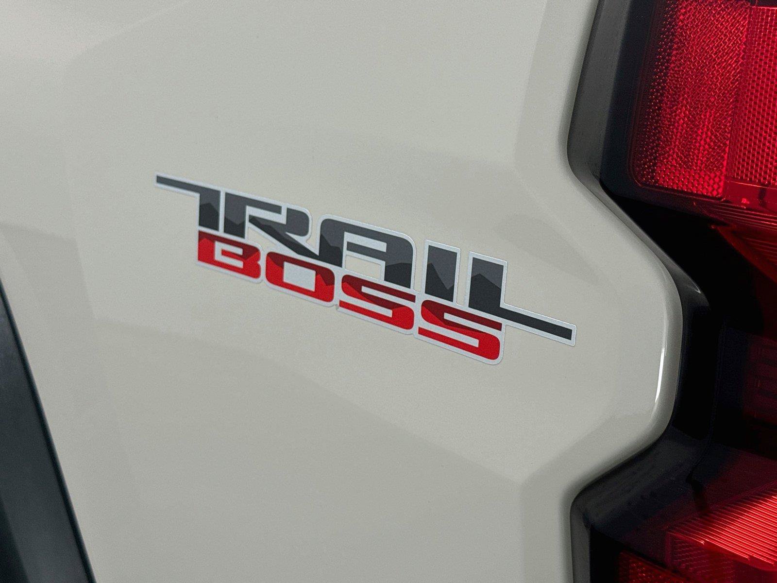 Used 2026 Chevrolet Colorado Trail Boss AWD/4WD image 42