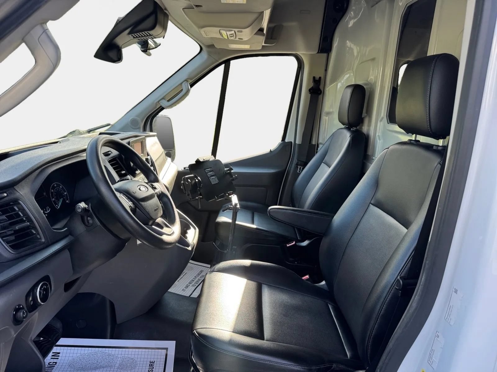 Used 2020 Ford Transit 250 Medium Roof AWD w/ Load Area Protection Package image 9