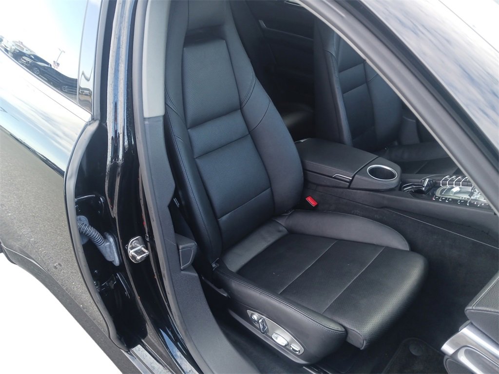 Used 2013 Porsche Panamera S image 28