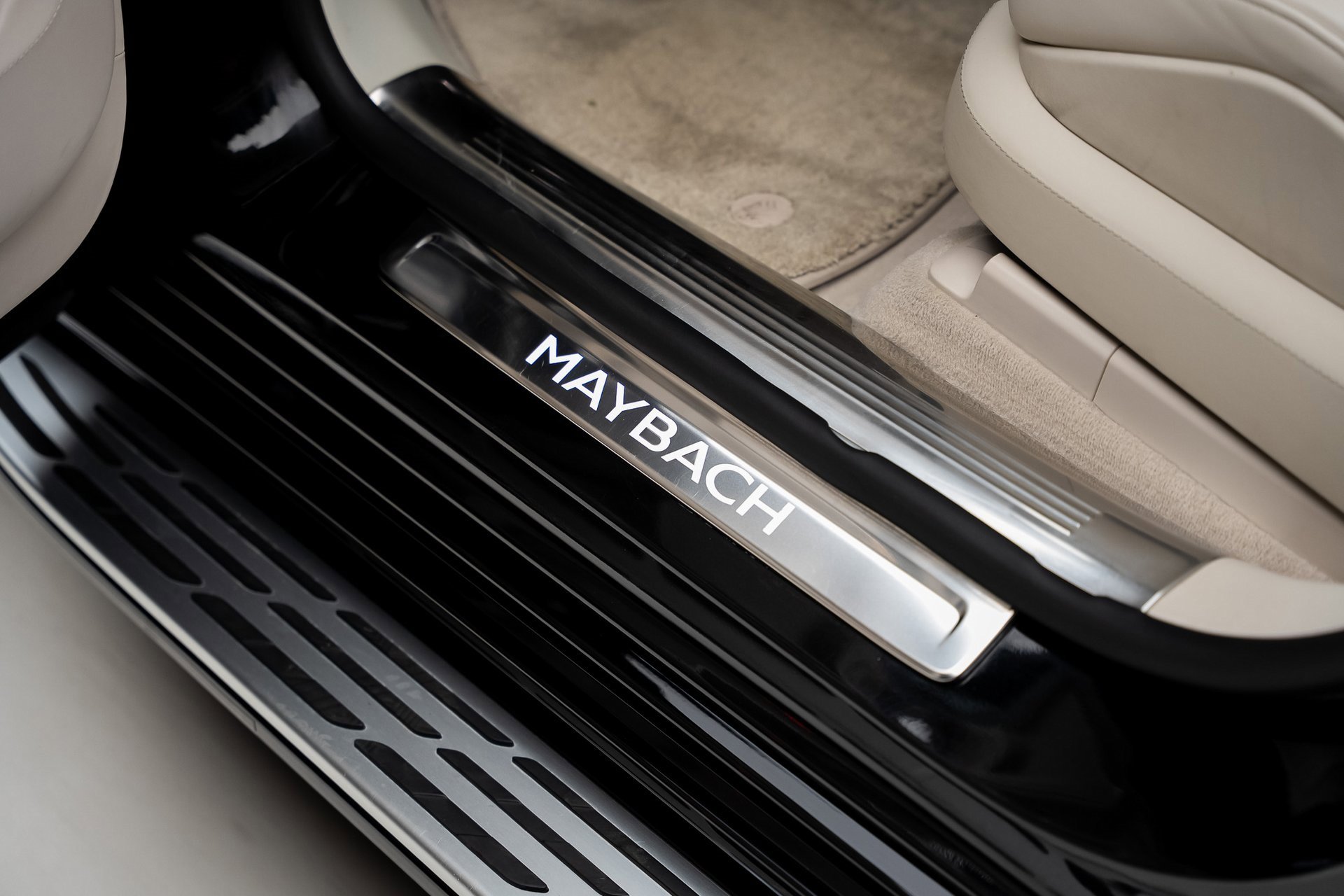 Used 2024 Mercedes-Benz Maybach EQS 680 4MATIC image 57