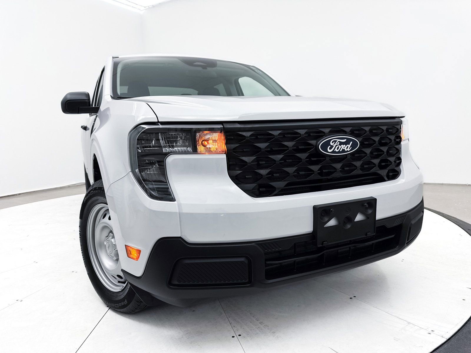 Used 2025 Ford Maverick XL w/ Equipment Group 102A image 7