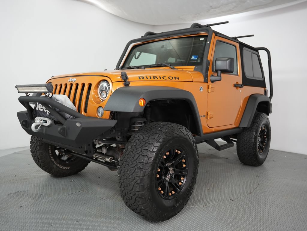 Used 2014 Jeep Wrangler Rubicon w/ Power Convenience Group AWD/4WD image 3