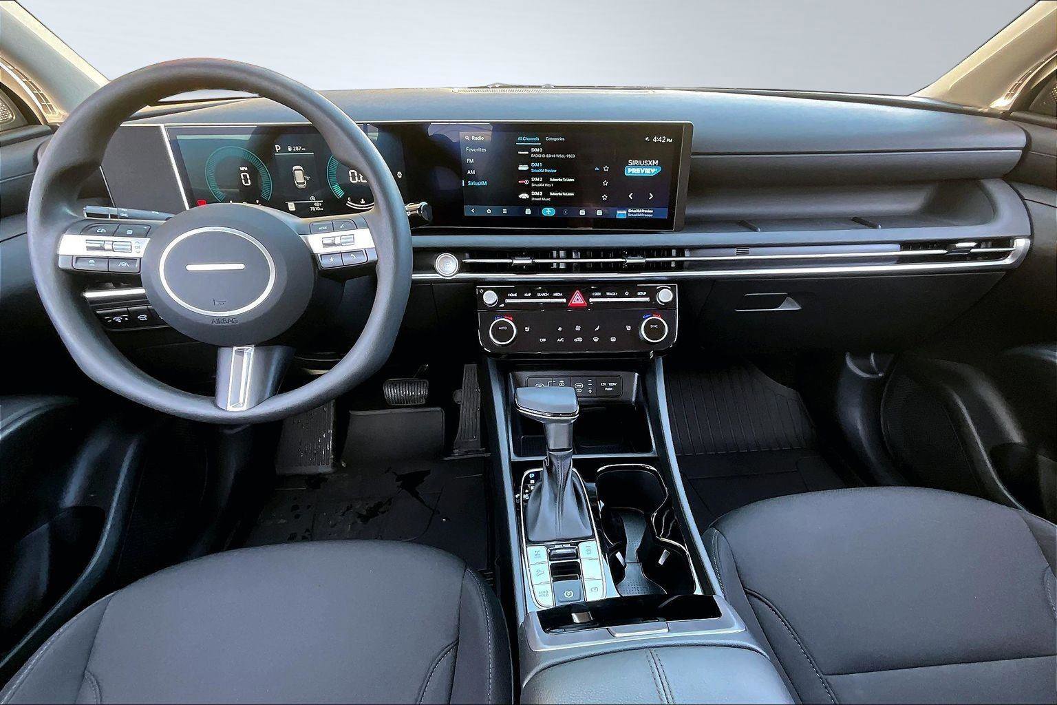 Used 2025 Hyundai Tucson SEL image 17